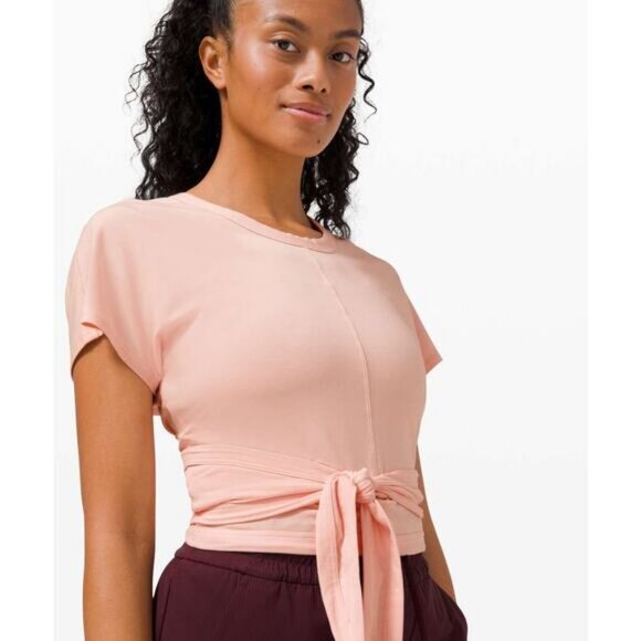 LULULEMON Its A Tie Tee Size 4 Pink Mist - Picture 2 of 6